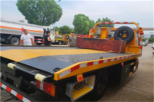 新邵附近拖车电话号码服务